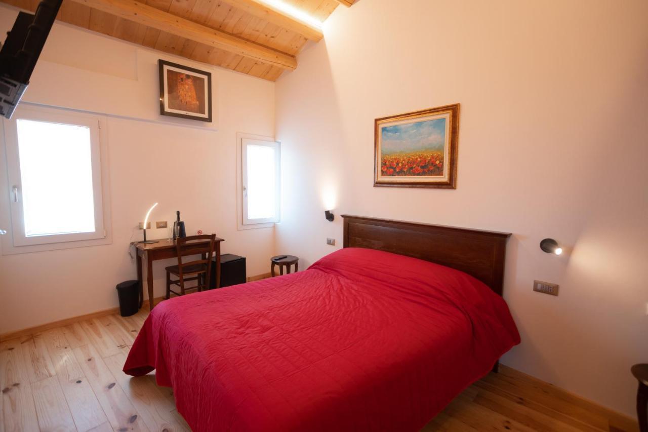 B&B Basta Bussare Chioggia Bagian luar foto