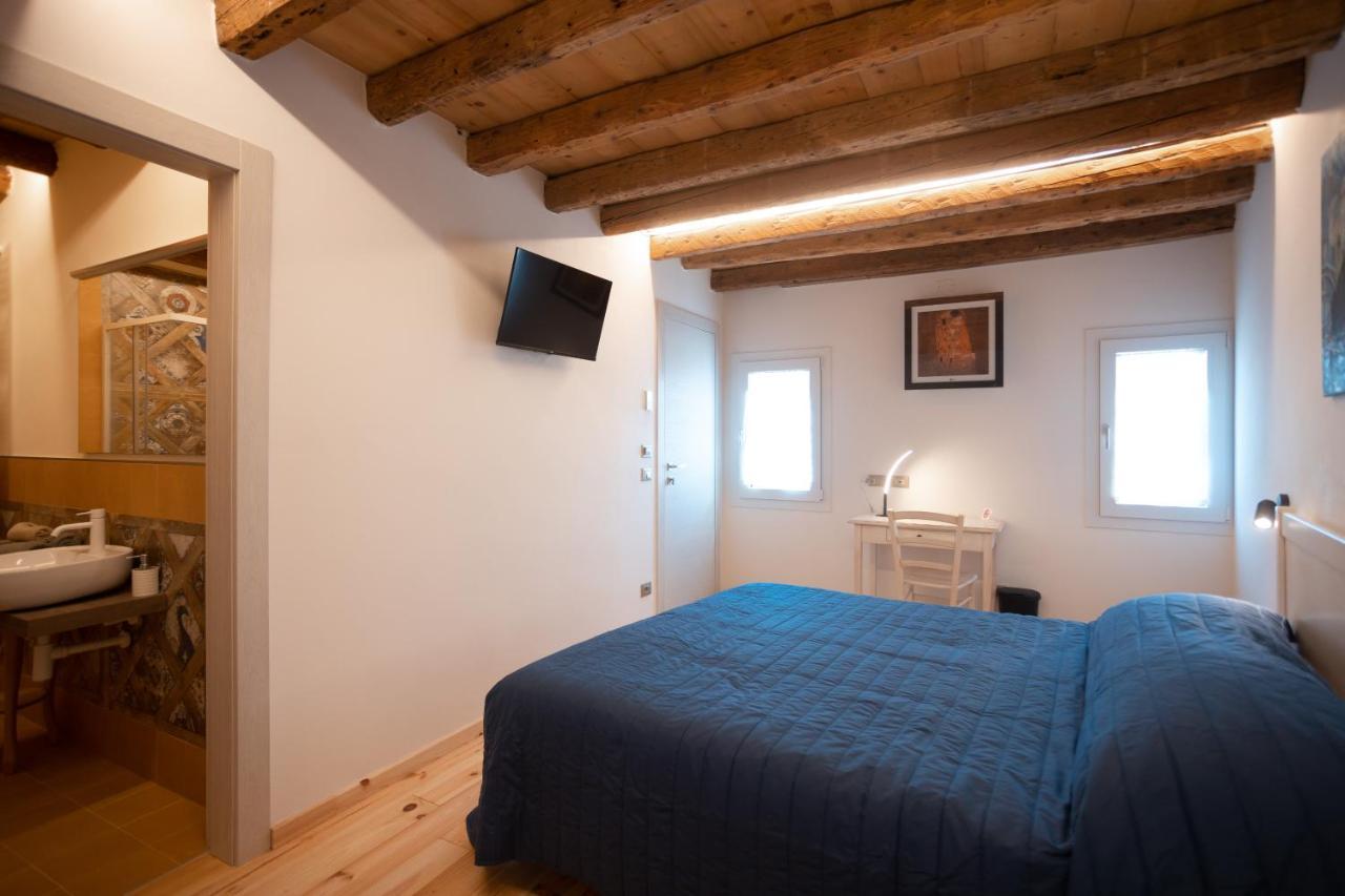 B&B Basta Bussare Chioggia Bagian luar foto
