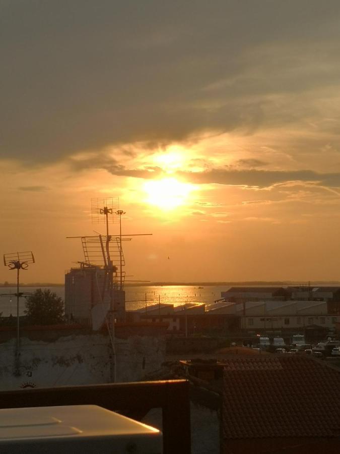 B&B Basta Bussare Chioggia Bagian luar foto